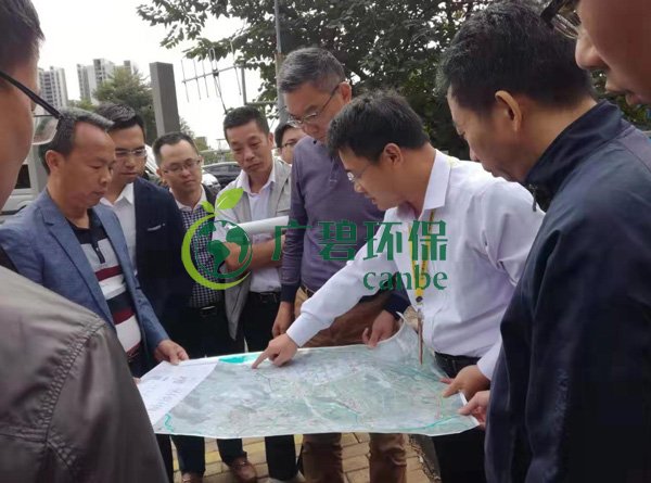 大良街道、順控環(huán)保水務(wù)等領(lǐng)導(dǎo)到金陡涌黑臭水體治理現(xiàn)場視察工作(圖1) 大良街道、順控環(huán)保水務(wù)等領(lǐng)導(dǎo)到金陡涌黑臭水體治理現(xiàn)場視察工作(圖1)